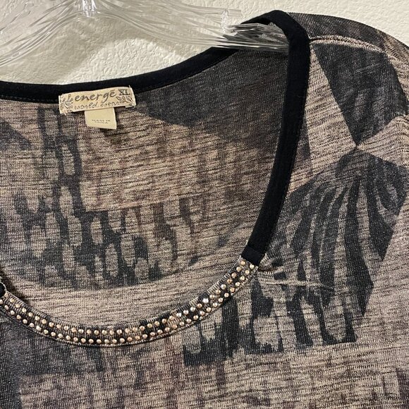 ENERGE WORLD WEAR Rhinestone Trim Top, Black/MultiPrint - XL - Picture 2 of 9